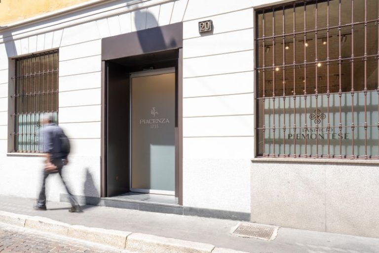 Produsen Tekstil Mewah Italia Piacenza Group Buka Babak Baru di Milan