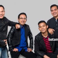 Wali-Band-Ngabuburit-dengan-Warga-Situbondo